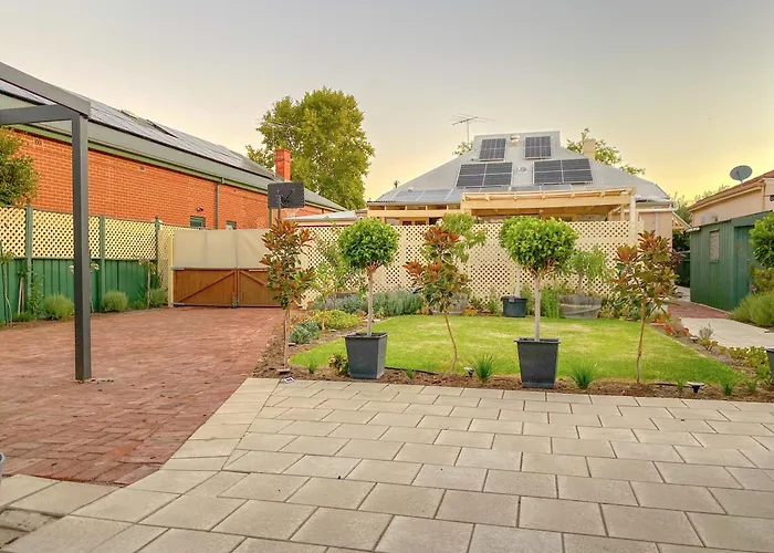 Bees Knees Studio, 5 Min To Cbd, Adelaide Airport & Henley Beach