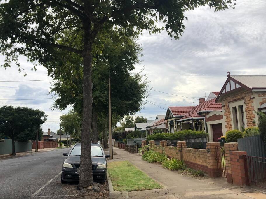 Holiday home Bees Knees Studio, 5 Min To Cbd, Adelaide Airport & Henley *